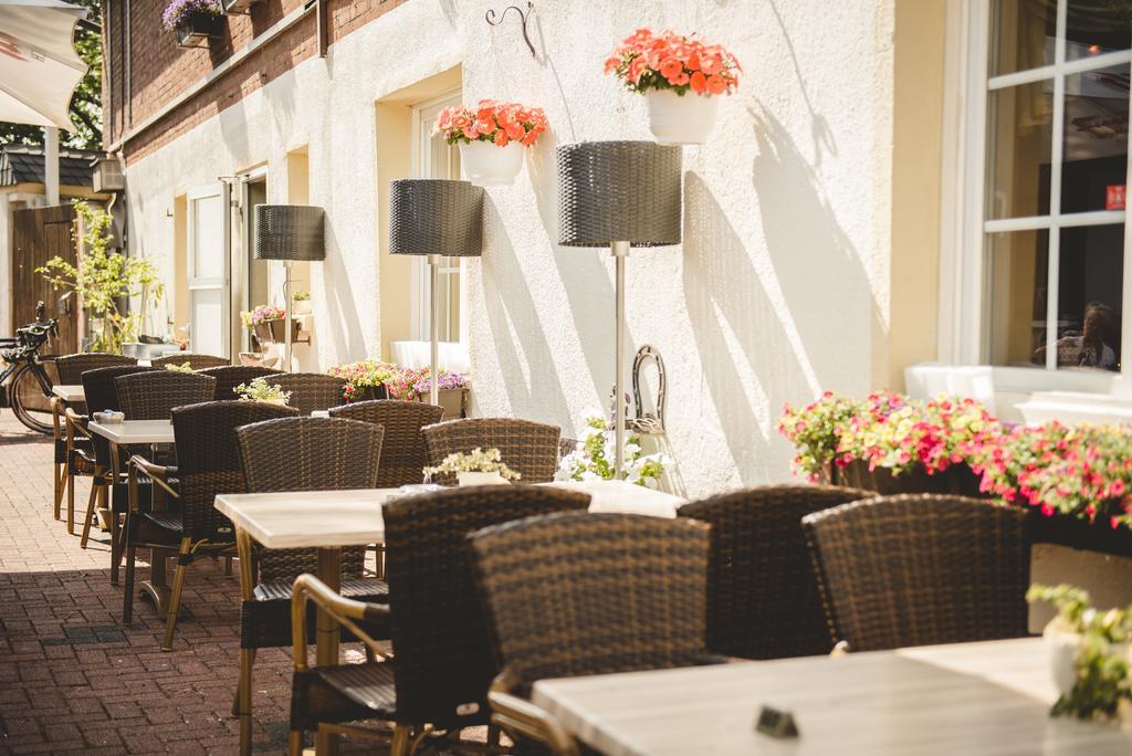 Hotel & Restaurant Zum Vater Rhein Monheim am Rhein Dış mekan fotoğraf